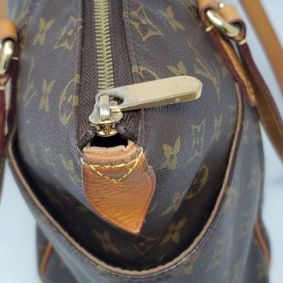 Auth Louis Vuitton Totally MM Monogram Tote Bag - Picture 12 of 15
